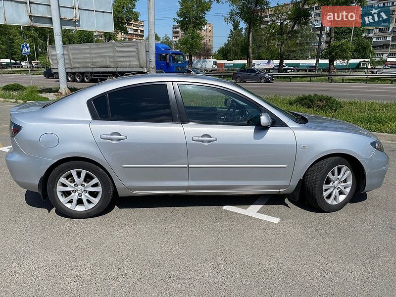 Седан Mazda 3 2007 в Києві