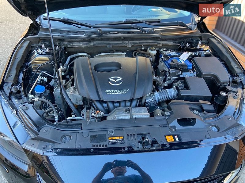Седан Mazda 3 2018 в Одесі