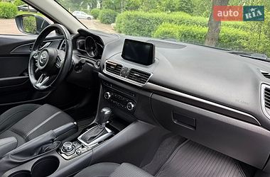 Седан Mazda 3 2017 в Обухові