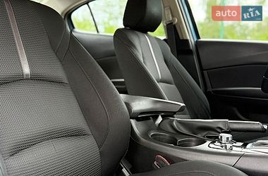 Седан Mazda 3 2017 в Обухові