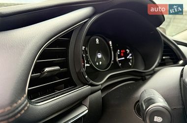Седан Mazda 3 2023 в Львові
