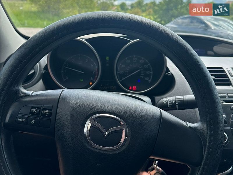 Хэтчбек Mazda 3 2013 в Ровно