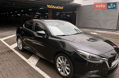 Седан Mazda 3 2016 в Киеве
