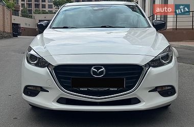 Седан Mazda 3 2018 в Києві