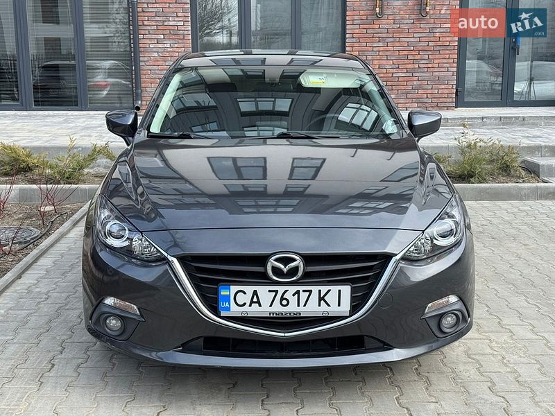 Хэтчбек Mazda 3 2015 в Умани
