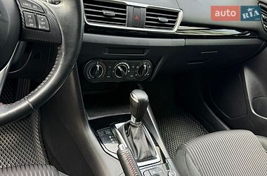 Хэтчбек Mazda 3 2015 в Умани