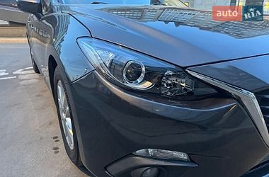 Хэтчбек Mazda 3 2015 в Умани