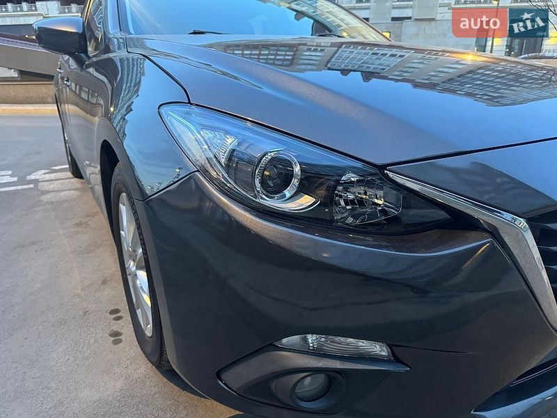 Хэтчбек Mazda 3 2015 в Умани
