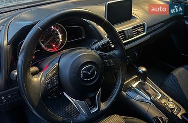 Хэтчбек Mazda 3 2015 в Умани
