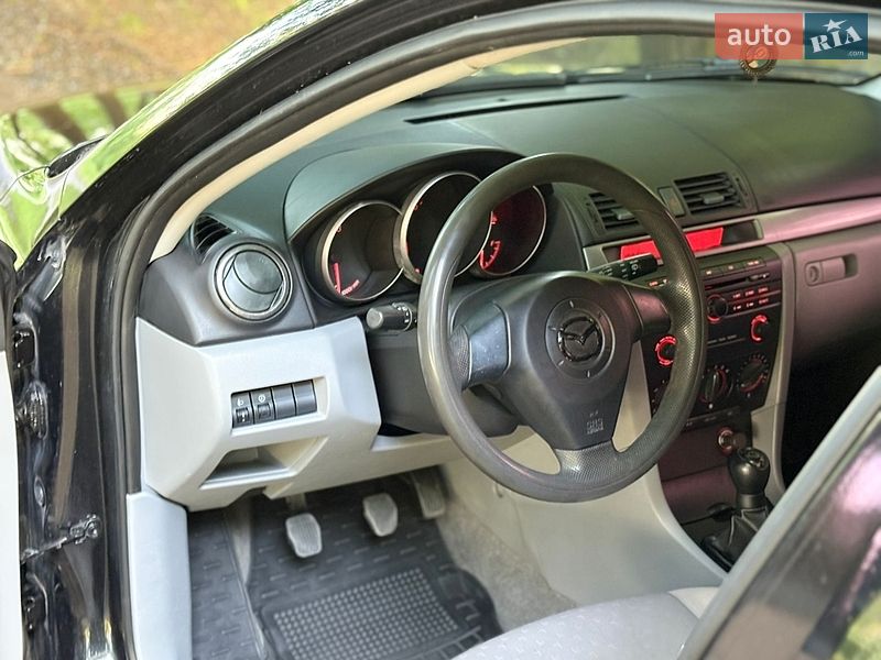 Хетчбек Mazda 3 2004 в Калуші