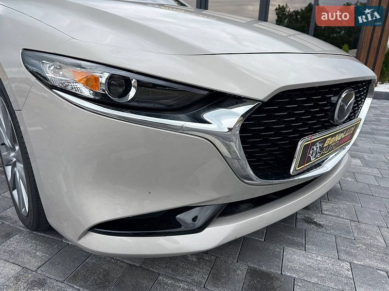 Седан Mazda 3 2024 в Коломые