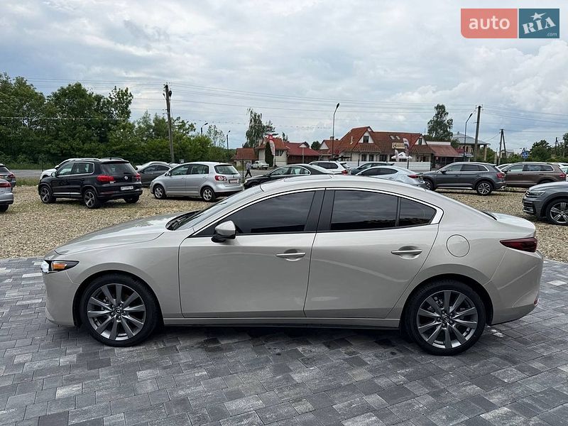 Седан Mazda 3 2024 в Коломые