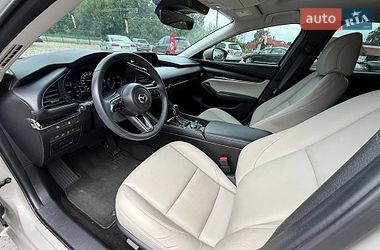 Седан Mazda 3 2024 в Коломые