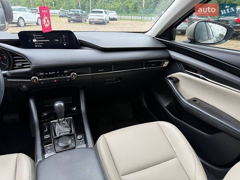 Седан Mazda 3 2024 в Коломые