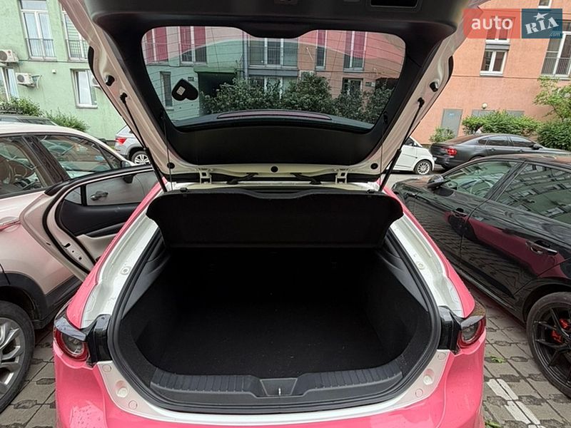 Хетчбек Mazda 3 2019 в Києві фото 8 Хетчбек Mazda 3 2019 в Києві