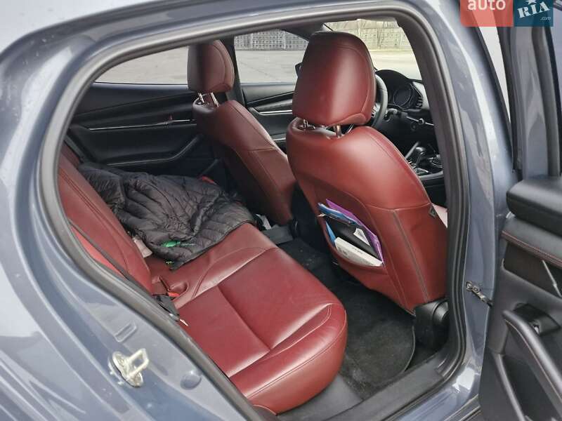 Хэтчбек Mazda 3 2022 в Полтаве
