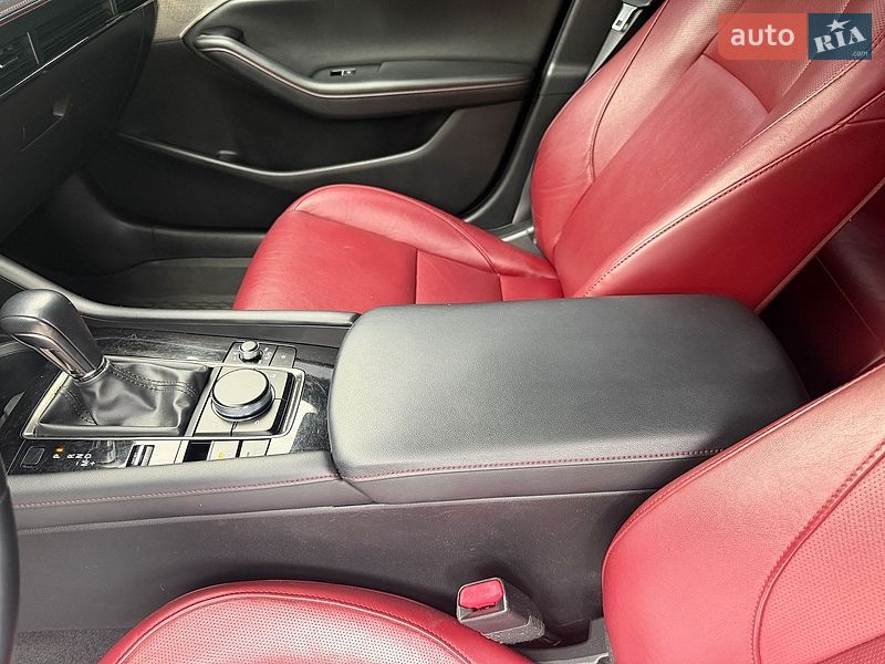 Хэтчбек Mazda 3 2022 в Днепре