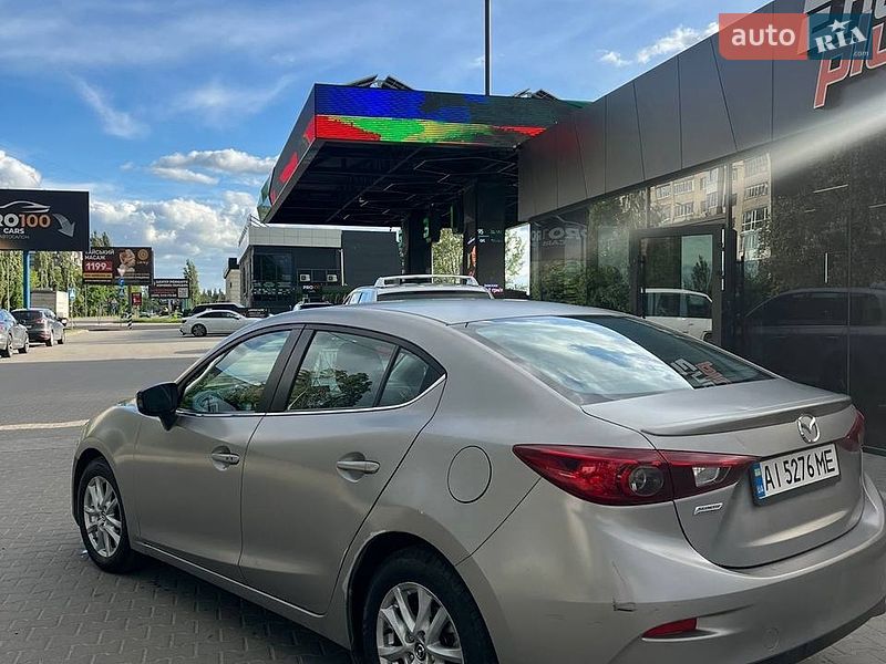 Седан Mazda 3 2014 в Вишневом