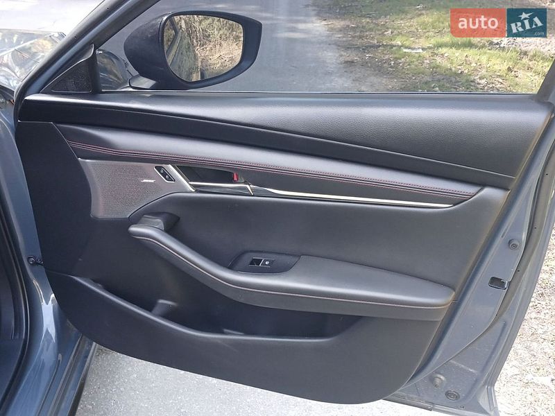 Хэтчбек Mazda 3 2022 в Полтаве