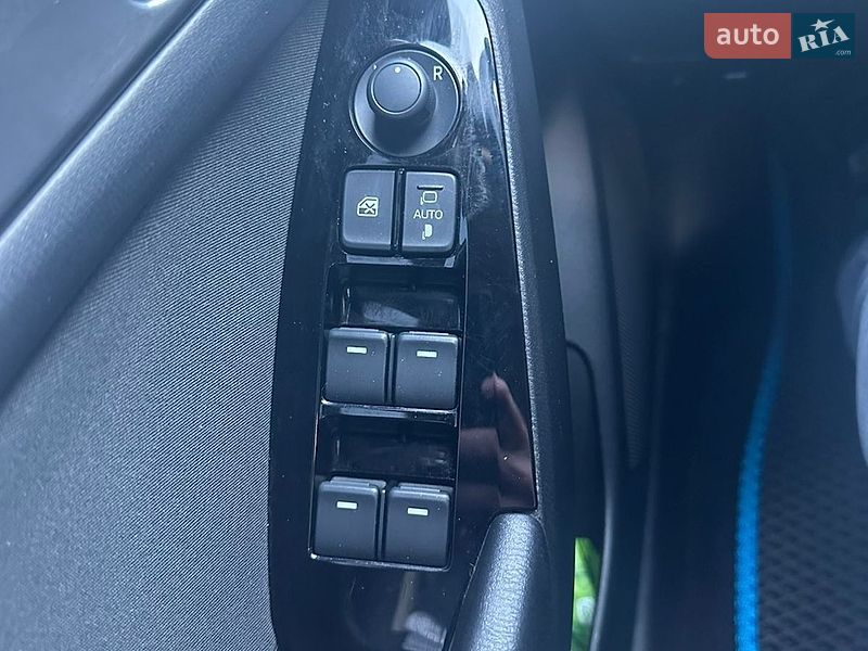 Седан Mazda 3 2018 в Киеве фото 15 Седан Mazda 3 2018 в Киеве