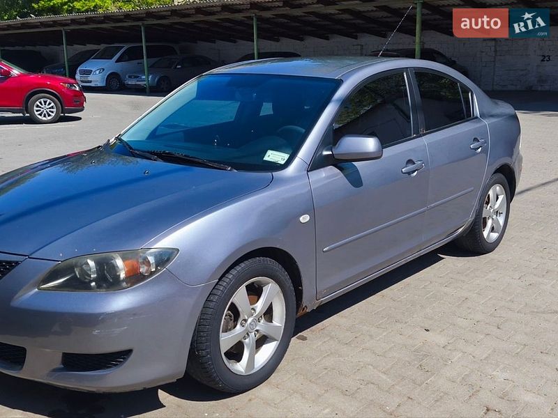 Седан Mazda 3 2004 в Чернівцях
