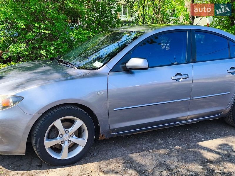 Седан Mazda 3 2004 в Чернівцях