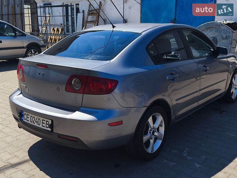 Седан Mazda 3 2004 в Чернівцях