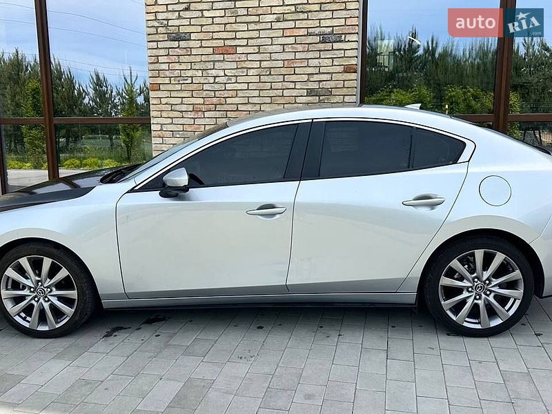 Седан Mazda 3 2019 в Луцьку