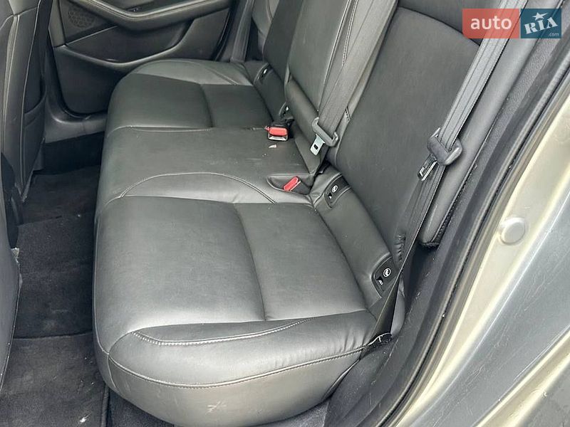 Седан Mazda 3 2019 в Луцьку
