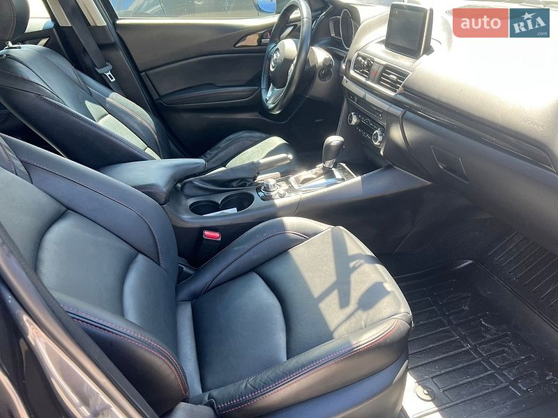 Хэтчбек Mazda 3 2016 в Киеве