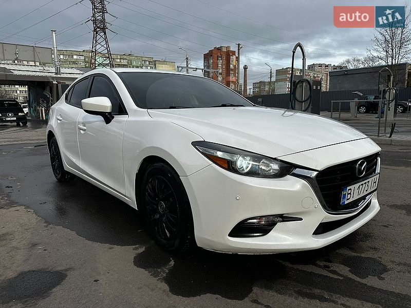 Седан Mazda 3 2017 в Полтаве
