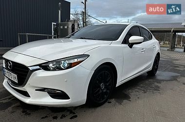 Седан Mazda 3 2017 в Полтаве