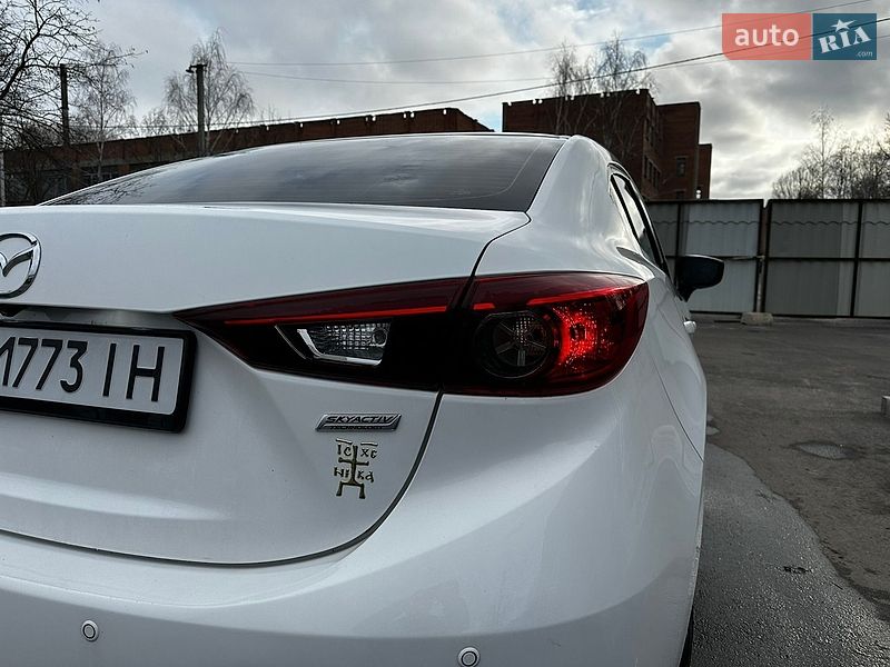 Седан Mazda 3 2017 в Полтаве