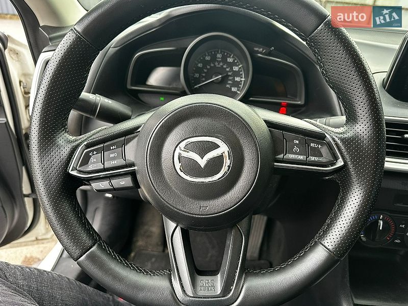Седан Mazda 3 2017 в Полтаве