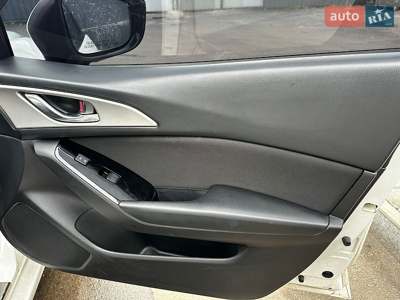 Седан Mazda 3 2017 в Полтаве