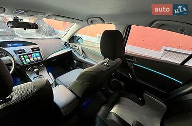 Седан Mazda 3 2013 в Дніпрі