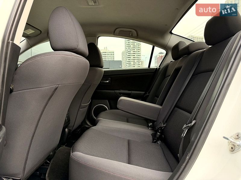 Седан Mazda 3 2009 в Києві