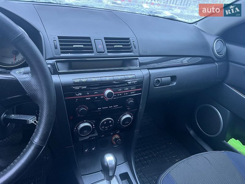 Седан Mazda 3 2008 в Буче
