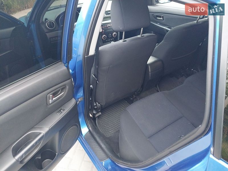 Хетчбек Mazda 3 2005 в Житомирі