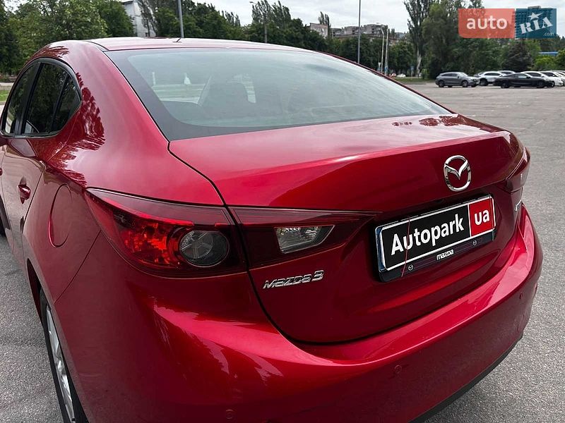 Седан Mazda 3 2016 в Запорожье