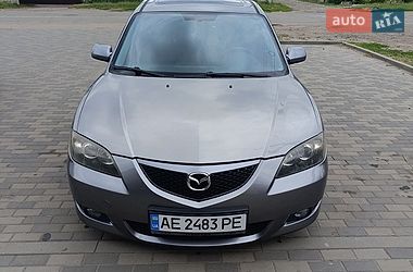 Седан Mazda 3 2005 в П'ятихатках