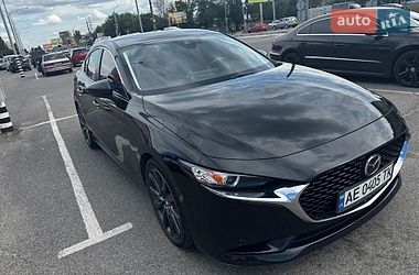 Седан Mazda 3 2018 в Днепре