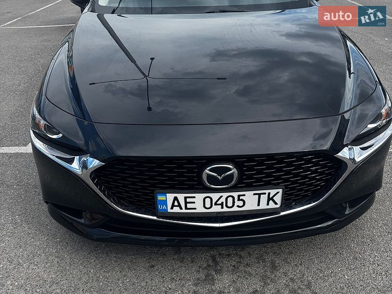 Седан Mazda 3 2018 в Днепре