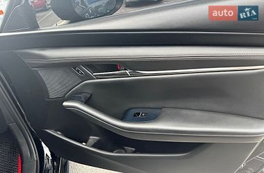Седан Mazda 3 2018 в Днепре