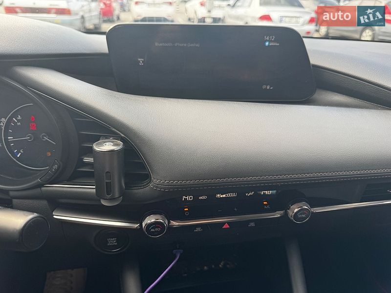 Седан Mazda 3 2018 в Днепре