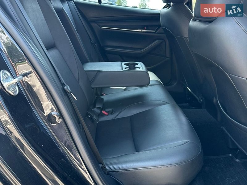 Седан Mazda 3 2022 в Киеве