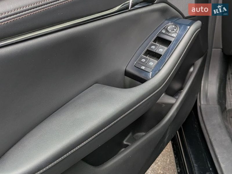 Седан Mazda 3 2018 в Киеве фото 10 Седан Mazda 3 2018 в Киеве