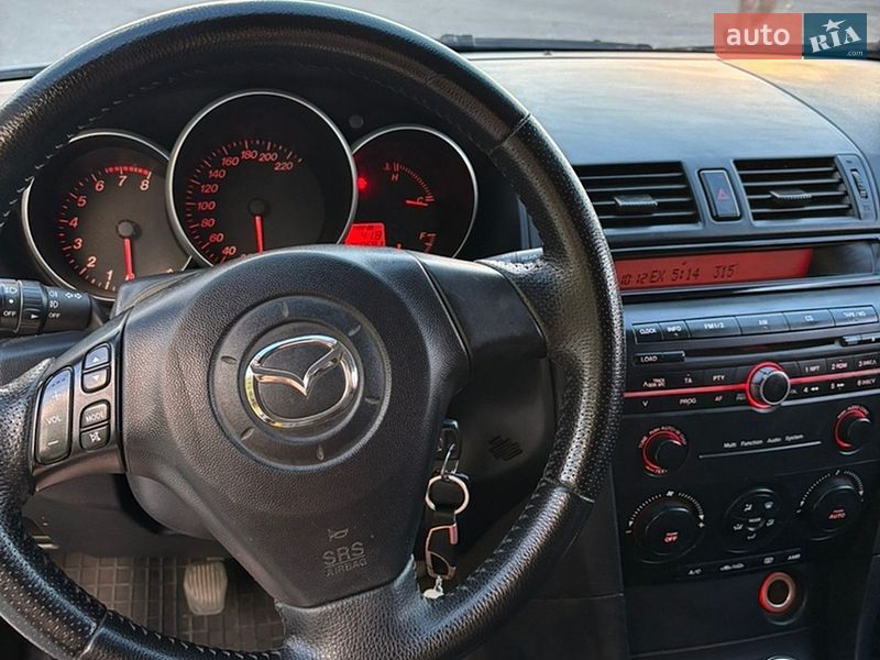 Хэтчбек Mazda 3 2003 в Полтаве