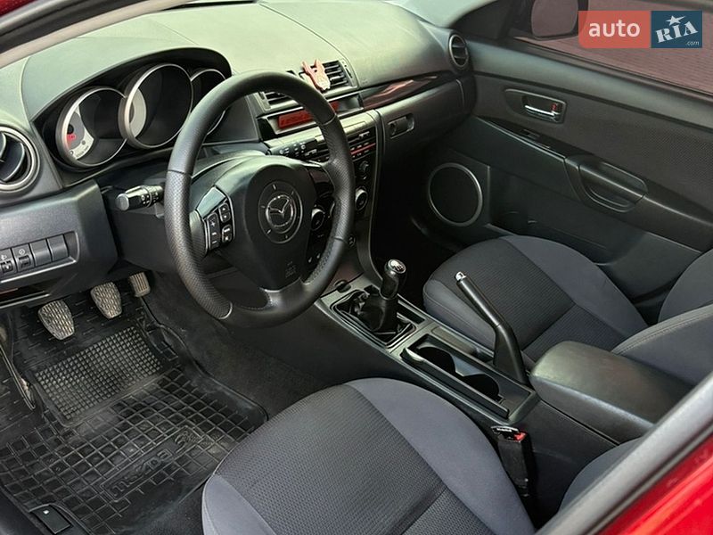 Хэтчбек Mazda 3 2009 в Павлограде