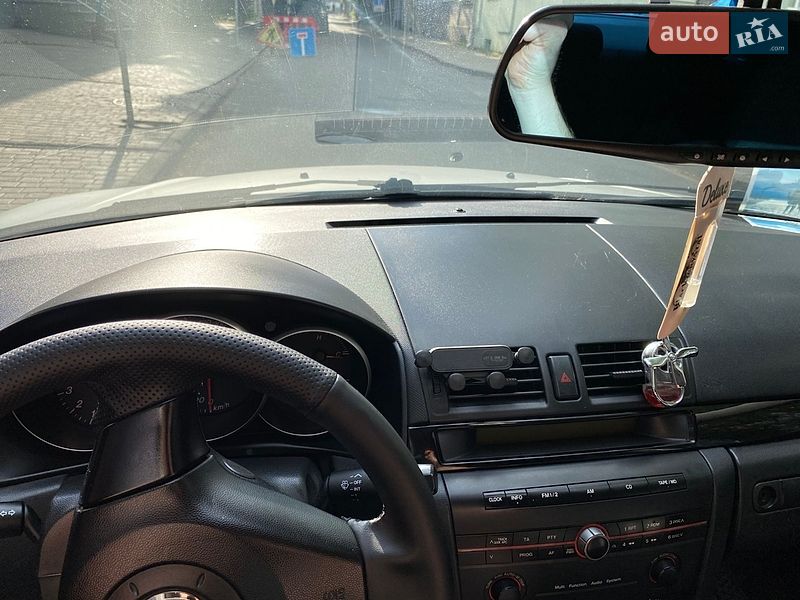 Седан Mazda 3 2005 в Луцьку